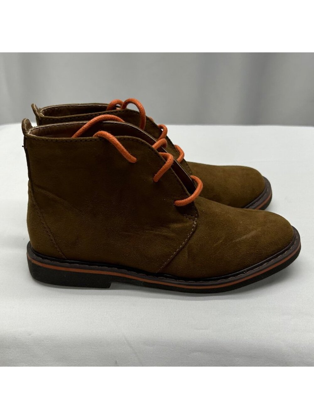 Cole Haan Lil Carlton Tan Suede Chukka Boots With Orange Laces Size 9 Youth